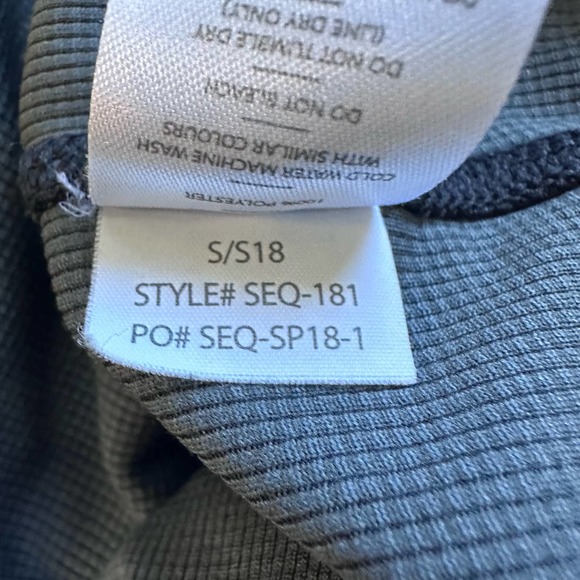 Rhone Sequoia 1/4 Zip Black Shirt Peloton Branding sz XXL EUC - Picture 7 of 8